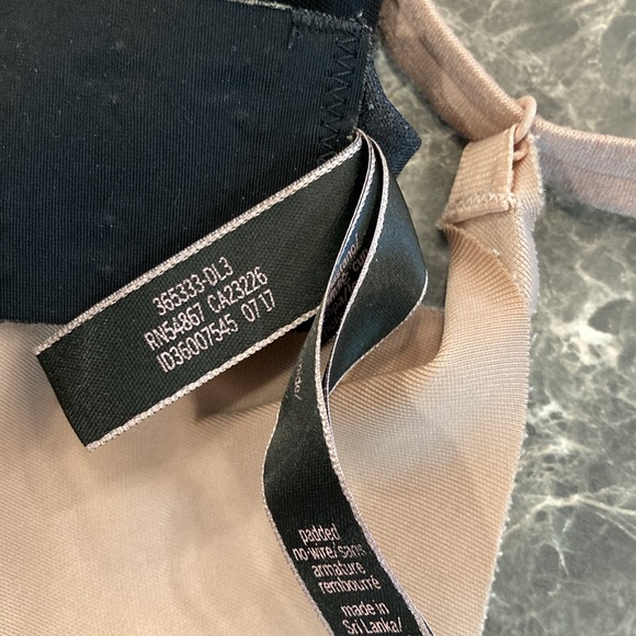 LOT OF 4 VICTORIA’S SECRET BRAS - Picture 12 of 13